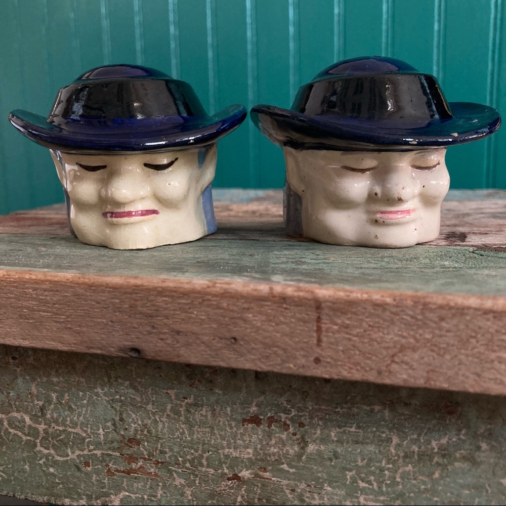 Vintage Henriot Quimper Salt & Pepper Shakers